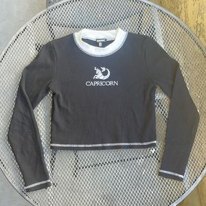 CAPRICORN LONG SLEEVE SHIRT (LIKE NEW)